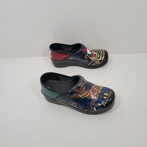 Sanita Painted Christmas Santa Reindeer Slip On Clog Shoes Women Size 36 US 5.5